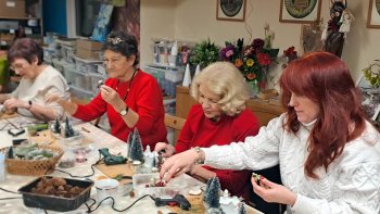 Vianočné aranžmány na dreve